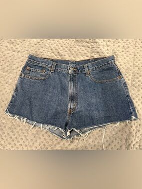 Levi's Blue Classic Denim Jeans with Leather Patch